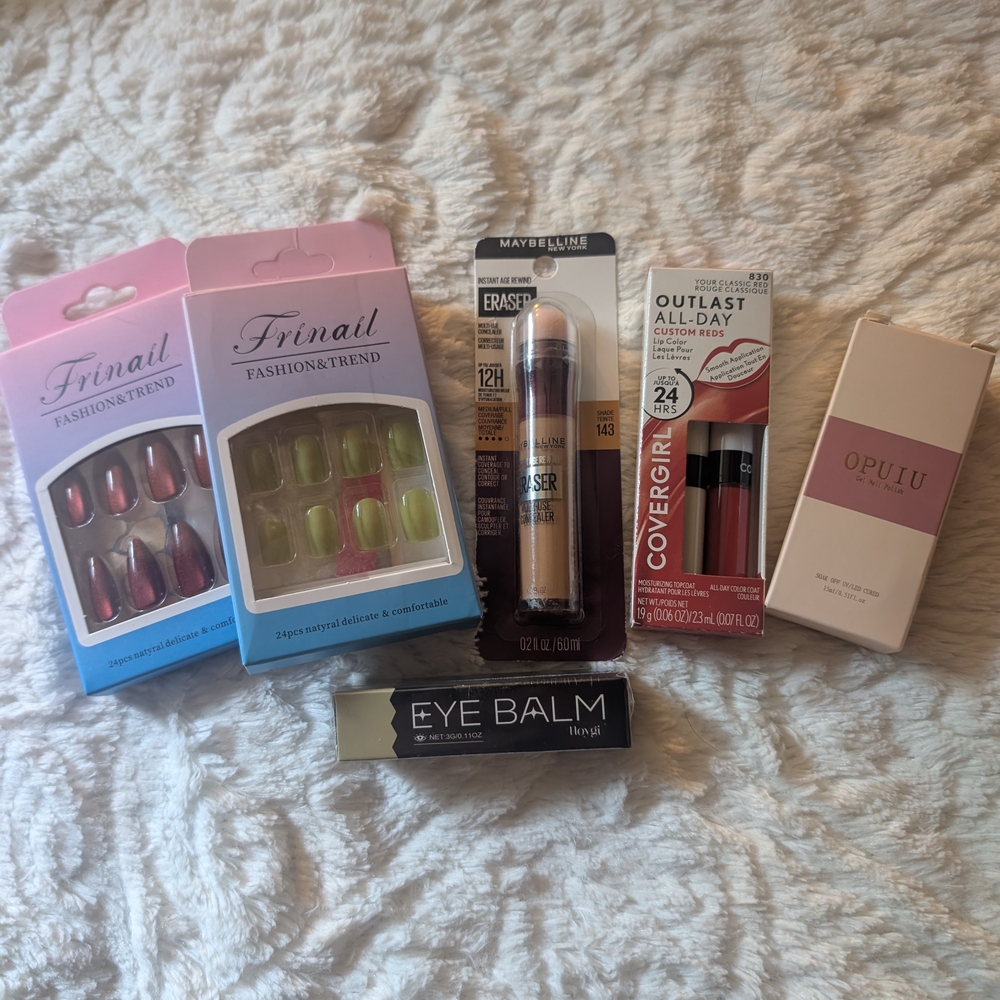 Maybelline Cream Press-On Nails Makeup Collection